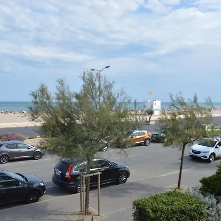 Апартаменты Face A La Mer, Balcon Et Local A Velo, 300m Du Centre - - Fr-1-229b-61